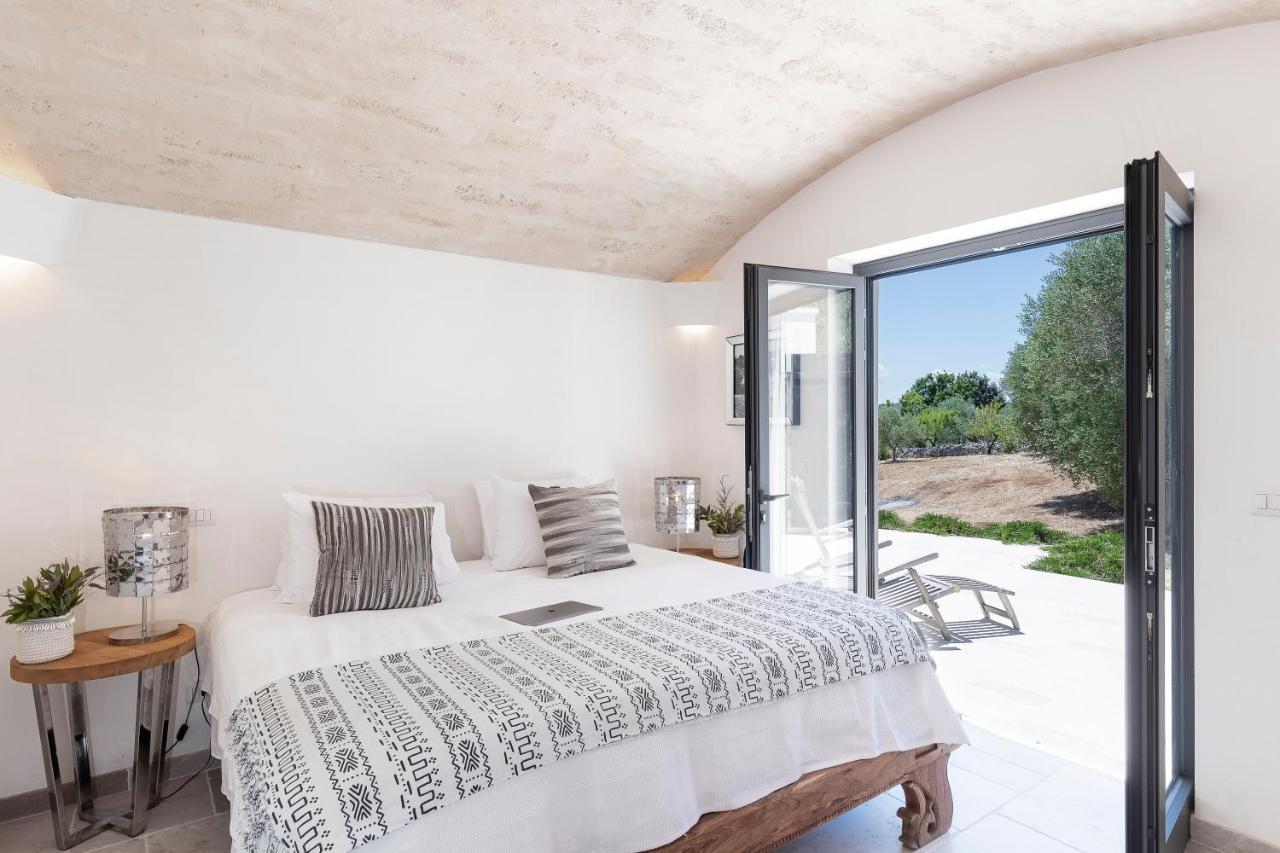 Trullo And Lamia Cinera Villa ชิสแตร์นีโน ภายนอก รูปภาพ